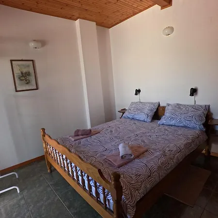 Skrnjug Apartament Brzac